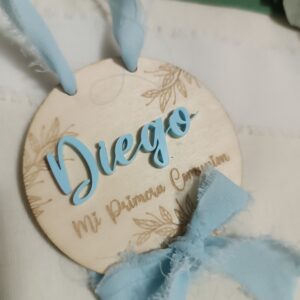 Placa redonda madera y metacrilato bautizo o comunion con cinta